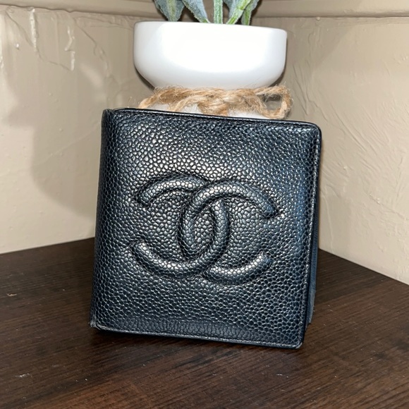 🖤 Unisex Chanel Caviar Wallet 🖤 - Picture 1 of 11